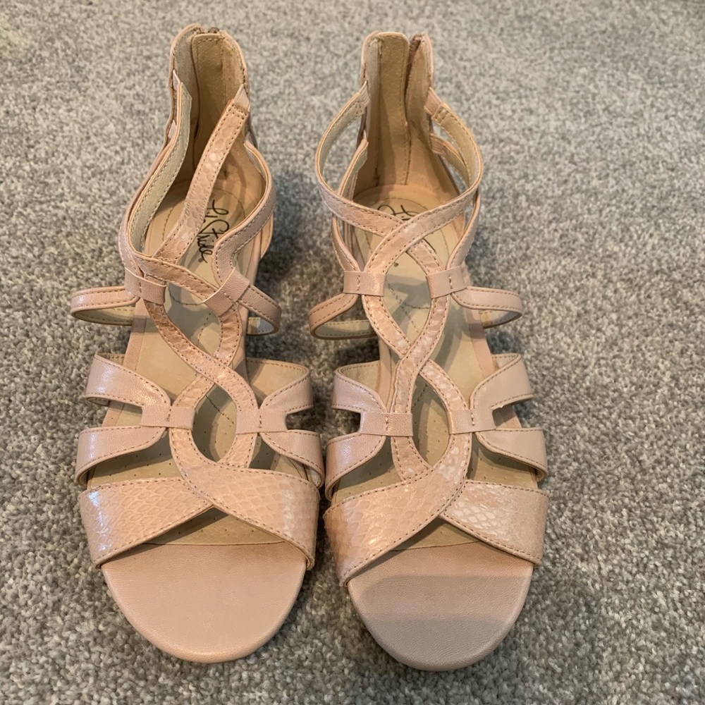 Life stride sandals